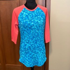 LuLaRoe 3/4-length sleeve t-shirt